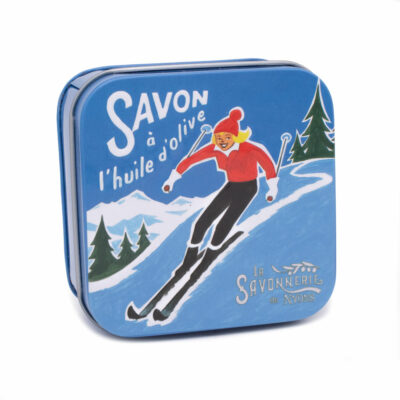 Savons dans une boite en métal avec une illustration de skieur de la collection de savons "boites avec savons" - Fabriqué en France par La Savonnerie de Nyons