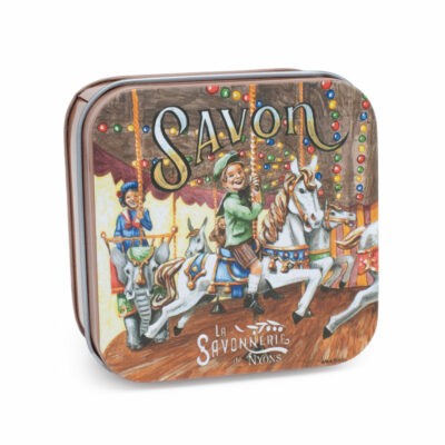 Boite à savon en métal avec une illustration de manège de la collection de savons "Boites avec Savons" - Fabriqué en France par La Savonnerie de Nyons