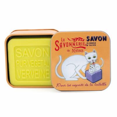 Savon de 100g à la verveine dans une boite en métal avec une illustration de chat de la collection de savons "Boites avec Savons"
