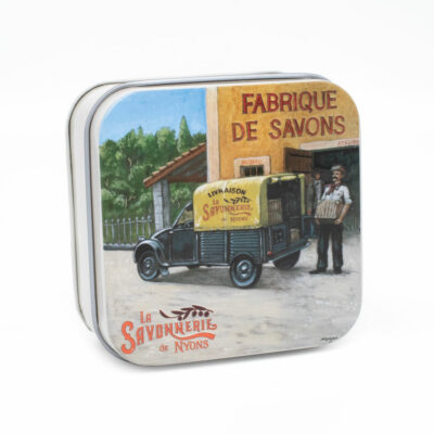Boite à savon en métal avec une illustration de fourgonette ancienne de la collection de savons "Boites avec Savons" - Fabriqué en France par La Savonnerie de Nyons