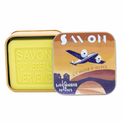Savon de 100g dans une boite en métal avec une illustration retro de la traversée Transmanche de la collection de savons "Boites avec Savons"