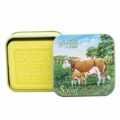 Savon de 100g dans une boite en métal retro illustrée par une vache de la collection de savons parfumés "Boites avec Savons"