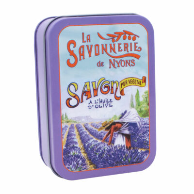 Boite pour savon de 200g en metal illustrée par un dessin retro d'une scène de cueillette de la lavande de la collection "Boites avec Savons" - Fabriqué en France par La Savonnerie de Nyons