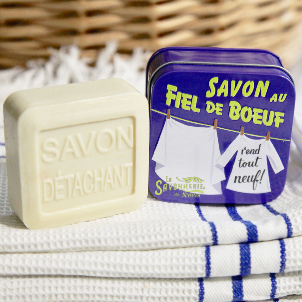 savon de 100g au fiel de boeuf dans sa boite en metal carrée - Fabriqué en France par La Savonnerie de Nyons