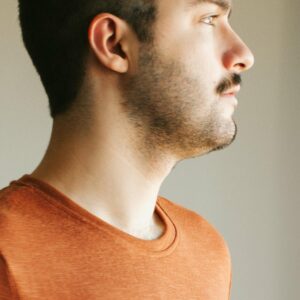 Soins naturels pour homme : le guide pratique barbe, rasage et peau | La Savonnerie de Nyons Barbe courte