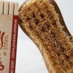Fiel de bœuf : ce que c’est, comment l’utiliser et sur quelles taches | La Savonnerie de Nyons Saon détachant naturel au fiel de boeuf, comment bien l'utiliser.